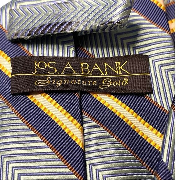 Jos. A. Bank Signature Gold Silk Tie - Picture 4 of 4